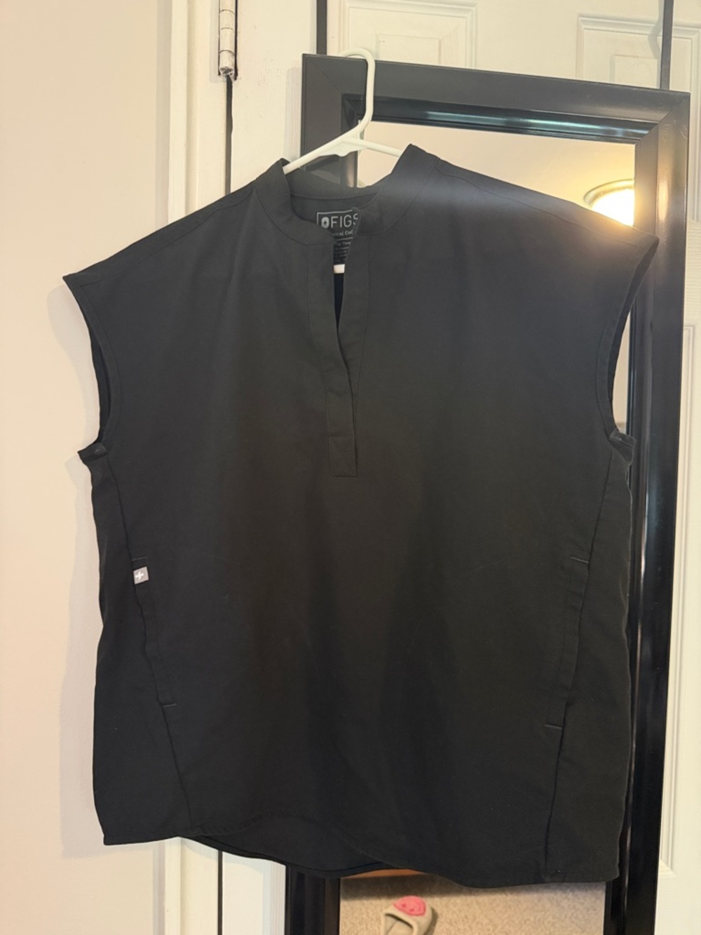 Figs Black Sleeveless Split-Neck Medical Top